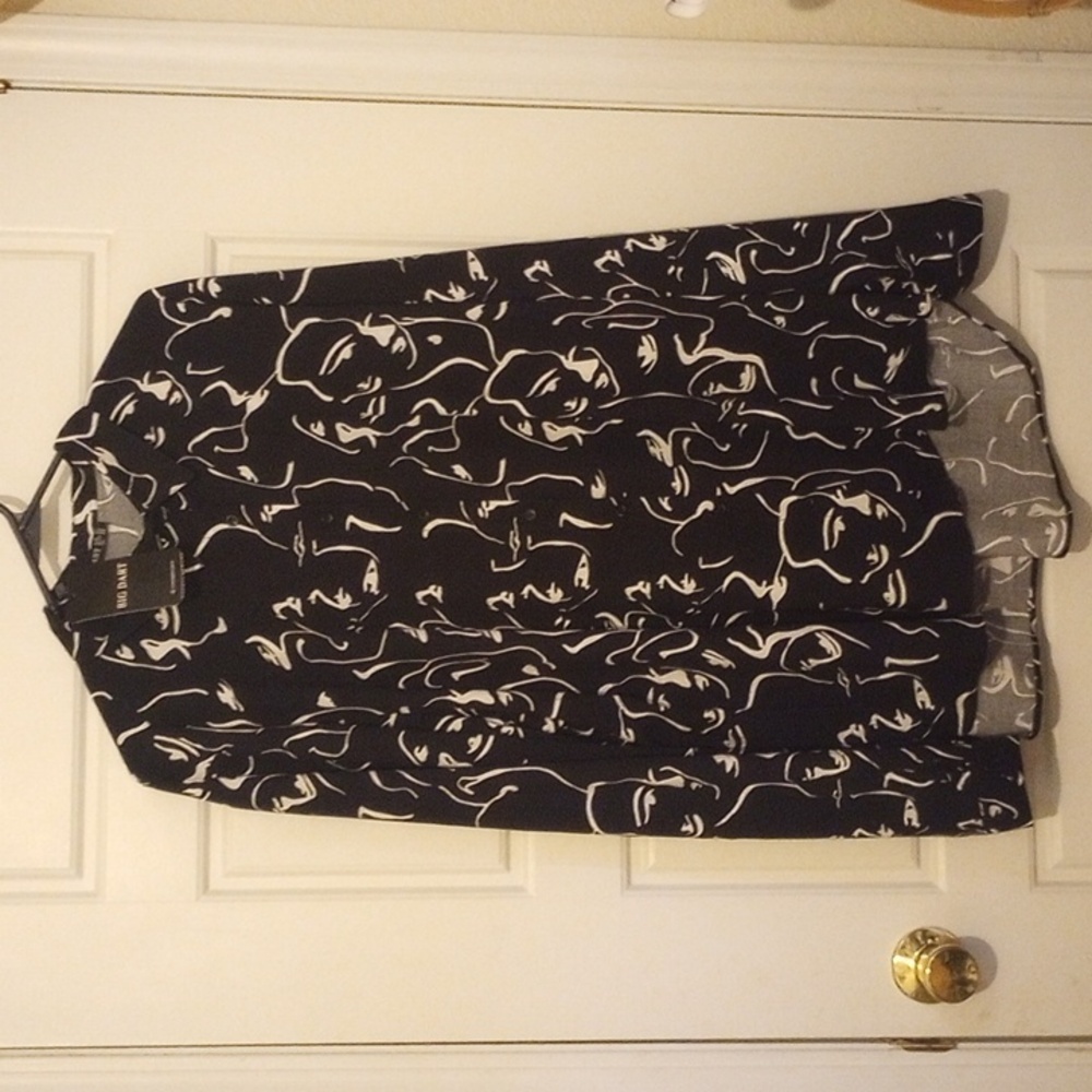 Big Dart Long Sleeve Black/White Face Silhouette Button Down Top